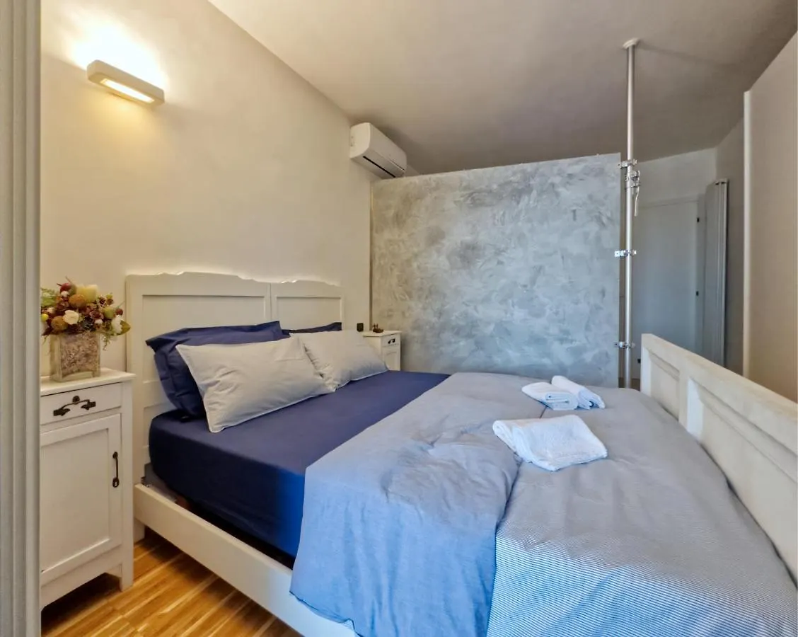 Apartment Arzignano Charm: Modern Home With Parking!